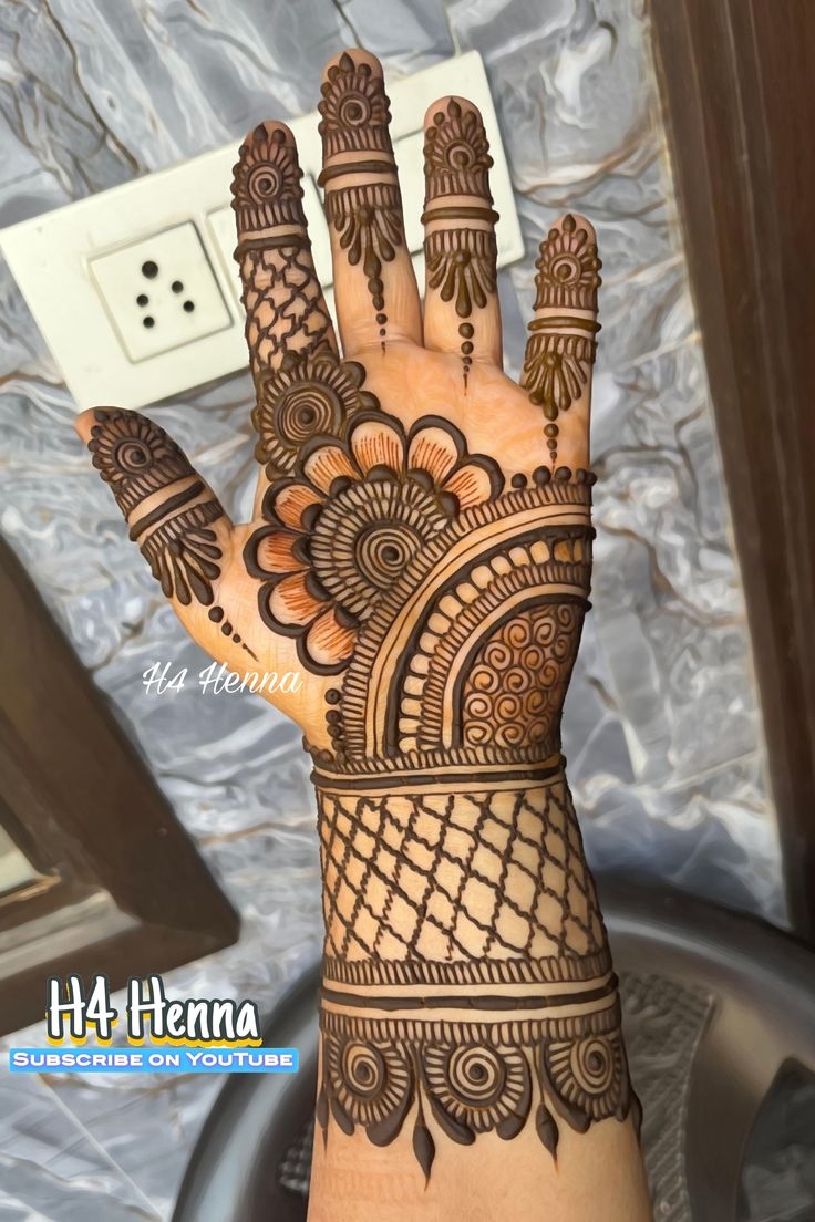 Beautiful Henna Mehndi Design For Front Hand