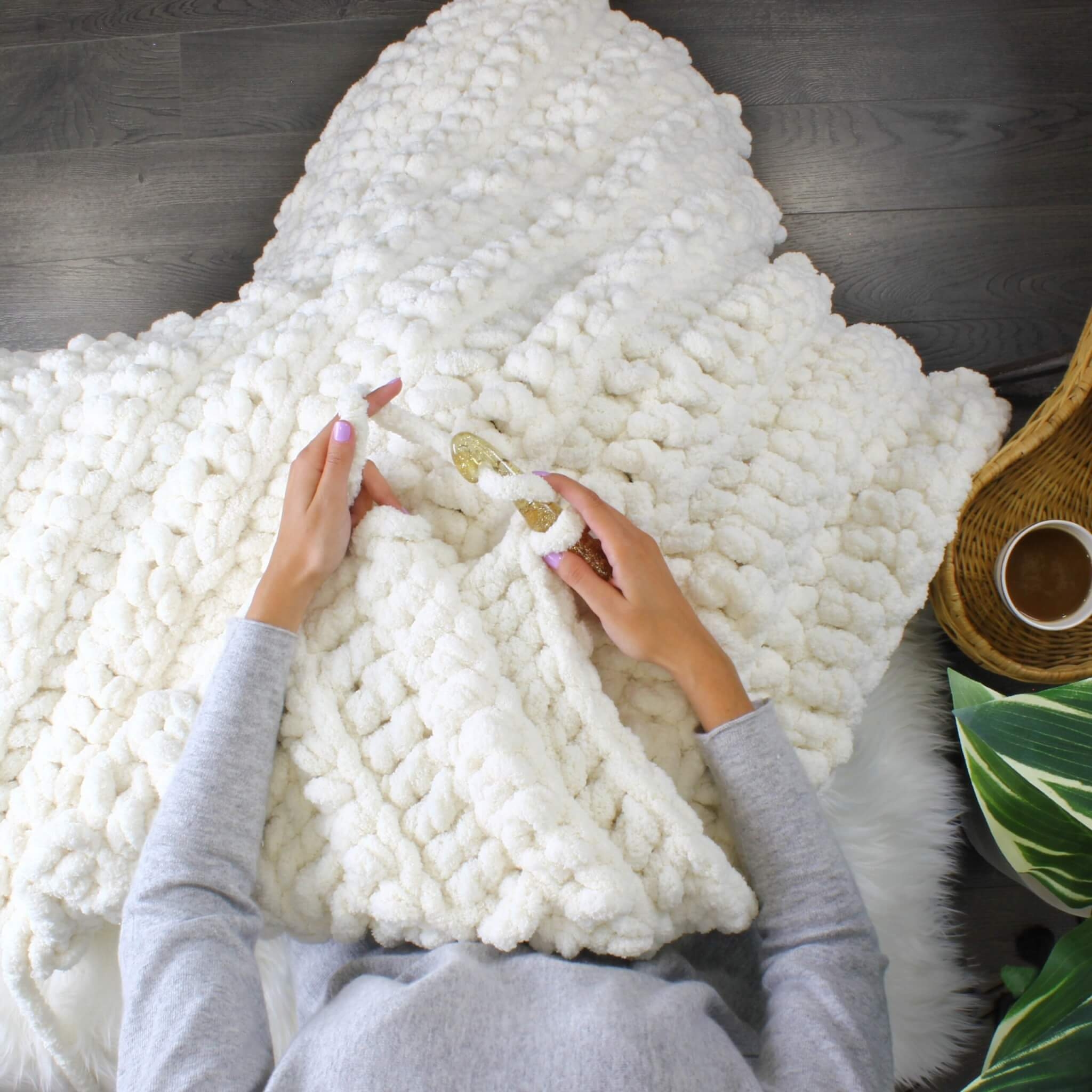 Chunky Knit Easy Knit Blanket Sweater Free Pattern BANFF Chunky Blanket Crochet Pattern The Easy Design Chunky Knit Easy Knit Blanket Sweater Free Pattern BANFF Chunky Blanket Crochet Pattern The Easy Design