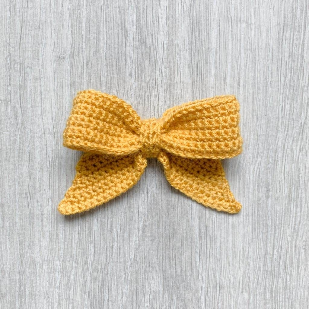 How To Crochet A Decorative Bow Free Pattern Picture Tutorial Dora Does How To Crochet A Decorative Bow Free Pattern Picture Tutorial Dora Does