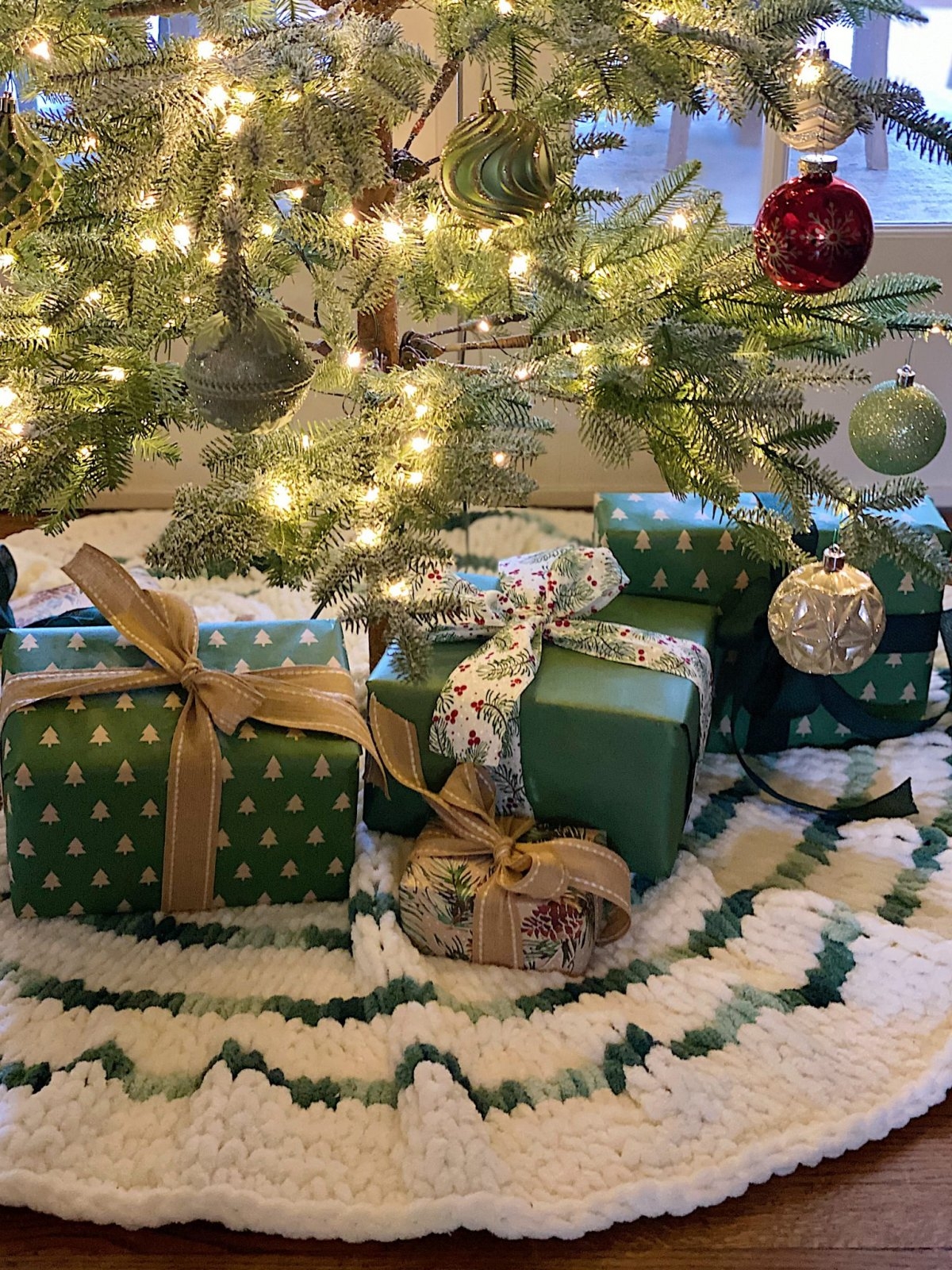 How To Make A Christmas Tree Skirt MY 100 YEAR OLD HOME