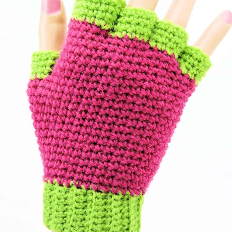 free crochet pattern for fingerless gloves