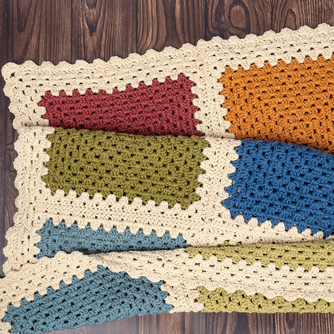 Kimberly s Granny Square Crochet Blanket The Jolly Jabber Quilting Blog Kimberly s Granny Square Crochet Blanket The Jolly Jabber Quilting Blog