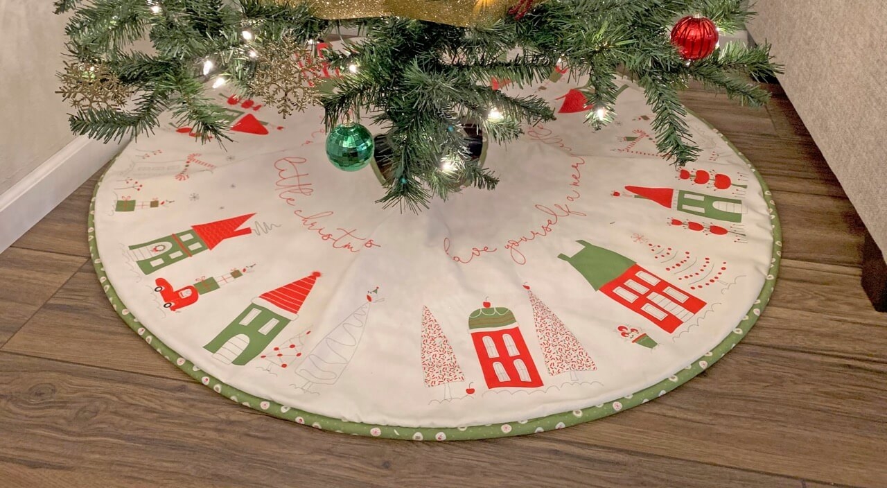 Nancy Zieman The Blog Make A Merry Little Christmas Tree Skirt With Our Easy Tips For Sewing Jumbo Piping