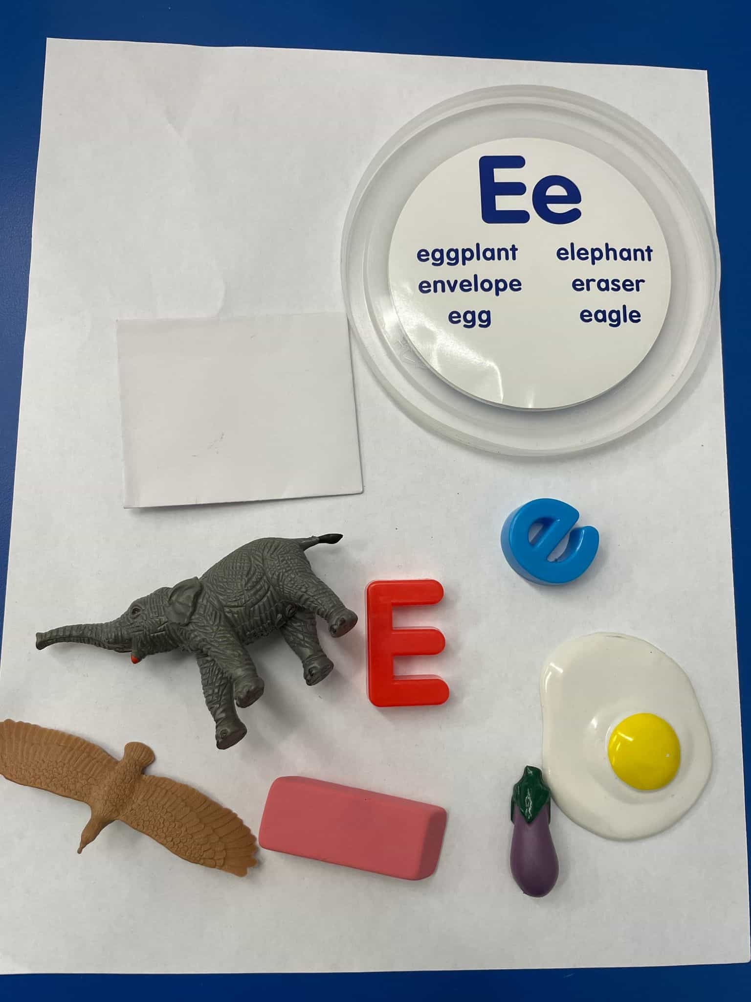 show and share letter w