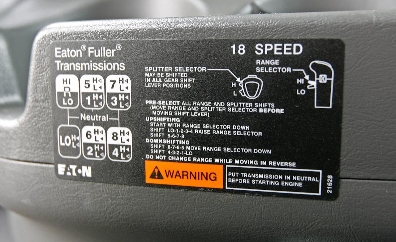 Shifting A 18 Speed Transmission Truck Shifting A 18 Speed Transmission Truck