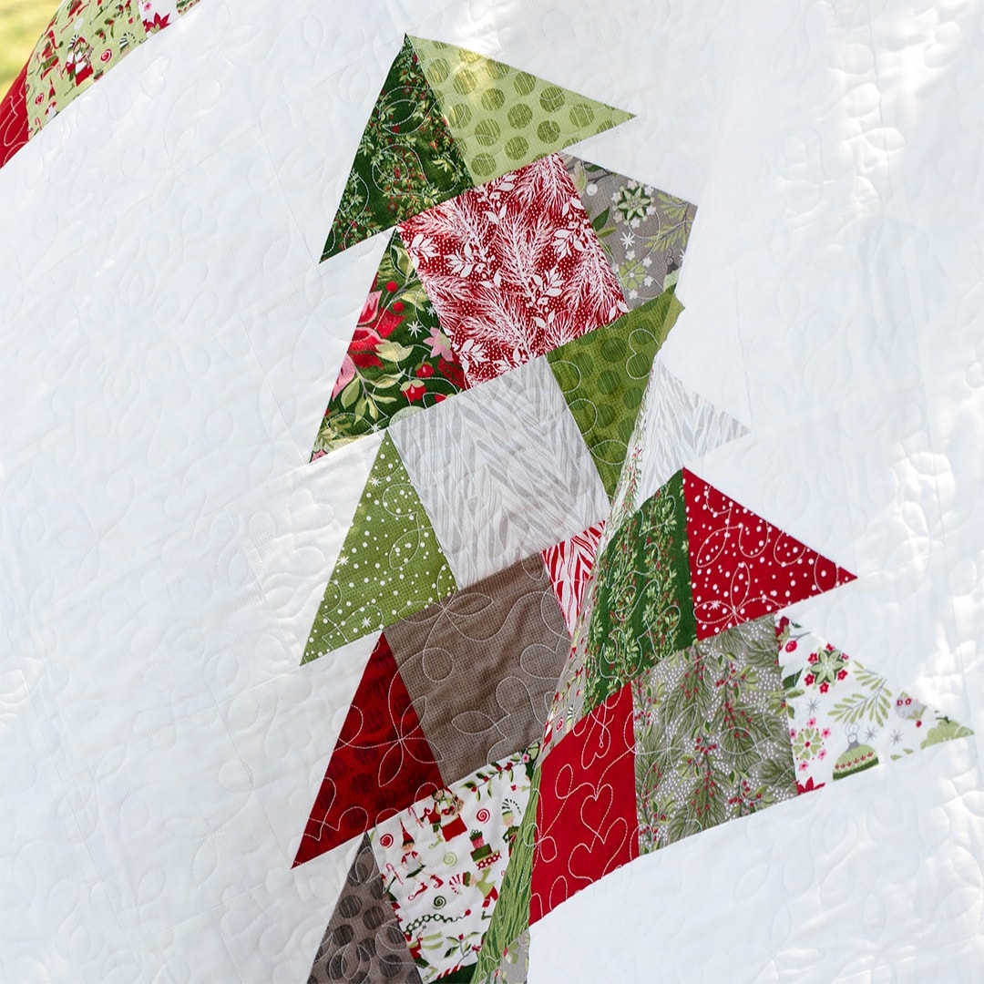 Shortcut Quilt Charming Christmas FREE Charm Pack Pattern The Jolly Jabber Quilting Blog Shortcut Quilt Charming Christmas FREE Charm Pack Pattern The Jolly Jabber Quilting Blog