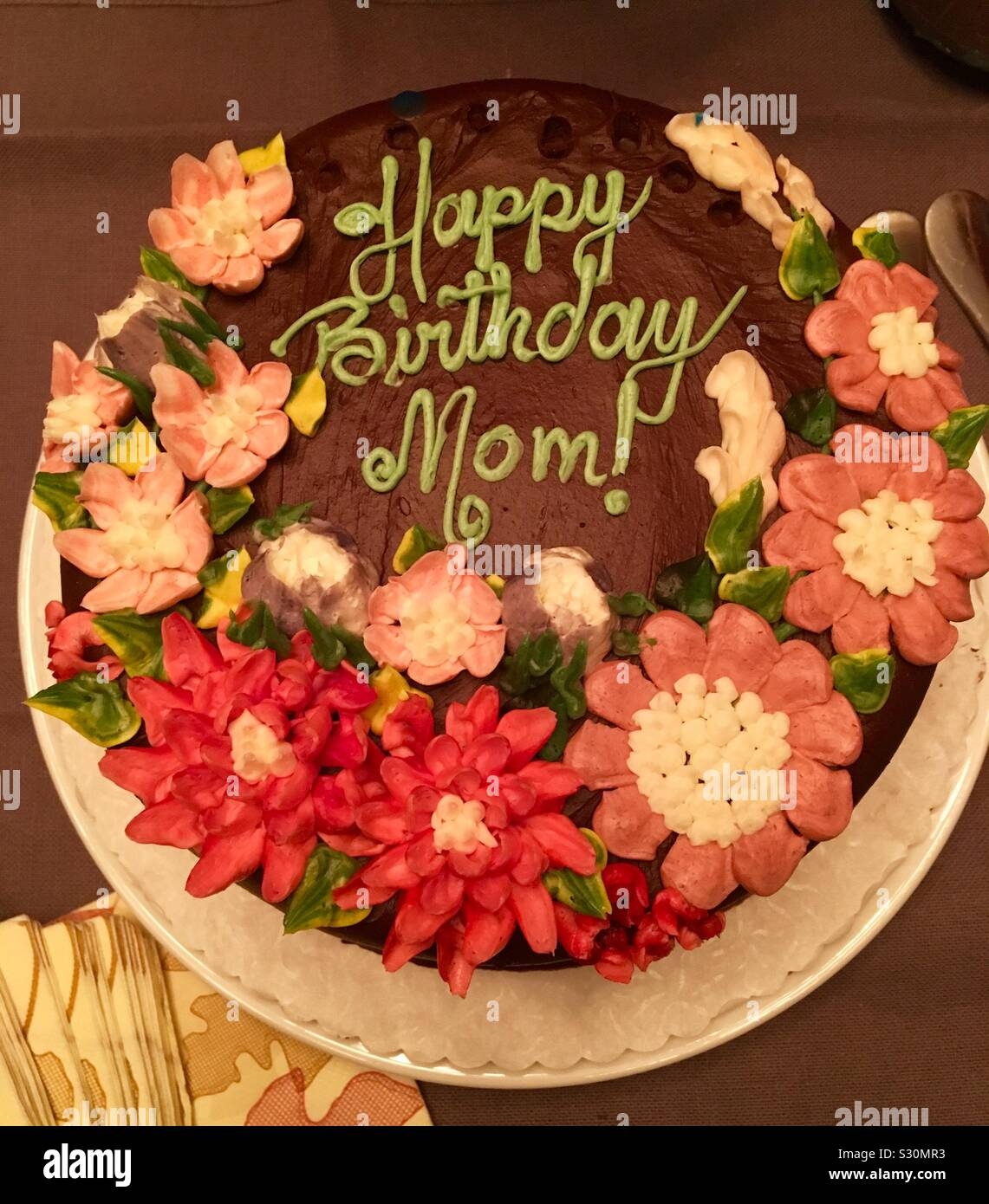 Happy Birthday Mom Hi res Stock Photography And Images Alamy Happy Birthday Mom Hi res Stock Photography And Images Alamy