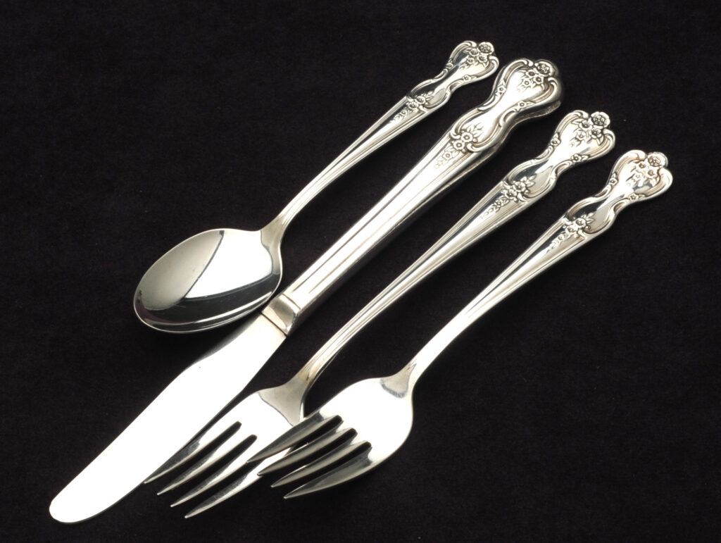 Wm Rogers Silverware Value Guide Patterns Marks Explained Wm Rogers Silverware Value Guide Patterns Marks Explained